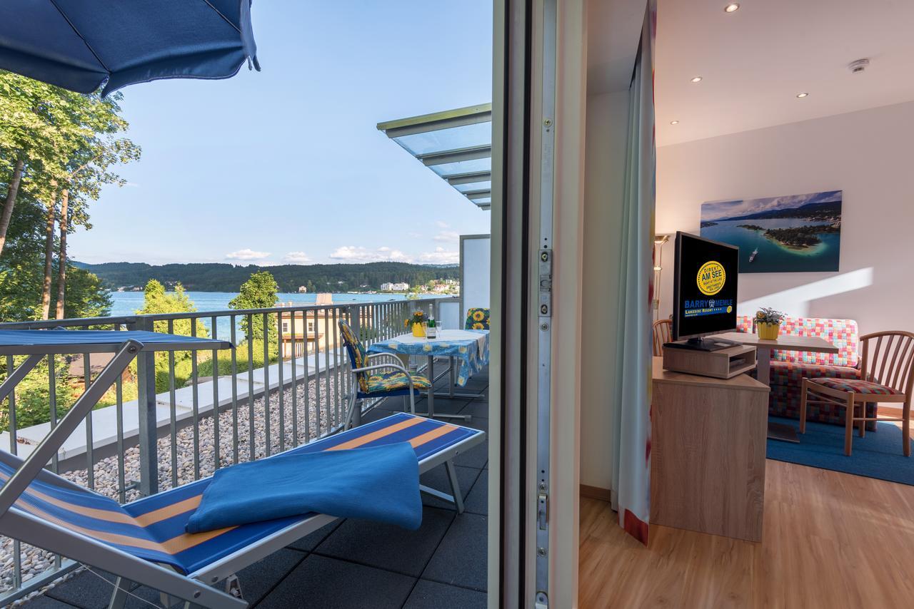 Barry Memle Directly At The Lake Velden am Woerthersee Exterior photo